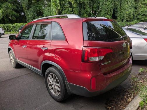 Remington Red Metallic 2015 Kia Sorento LX