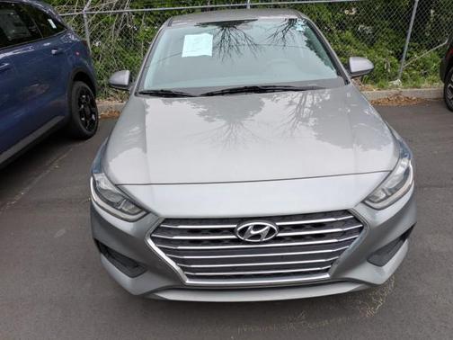 Forge Gray 2022 Hyundai Accent SE