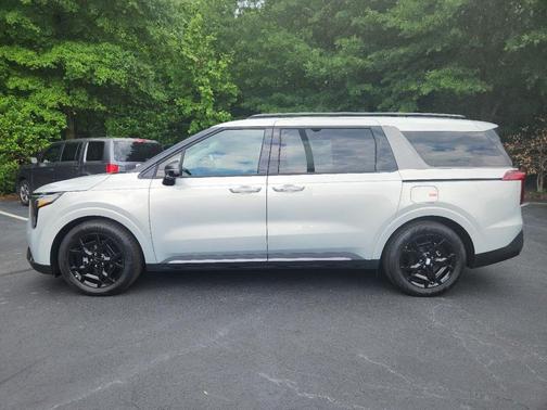 SILVER 2026 Kia Carnival SX