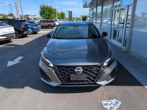 Gray Med 2025 Nissan Altima SR FWD