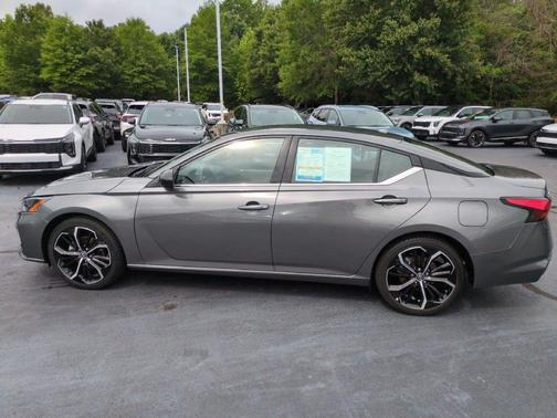 Gray Med 2025 Nissan Altima SR FWD