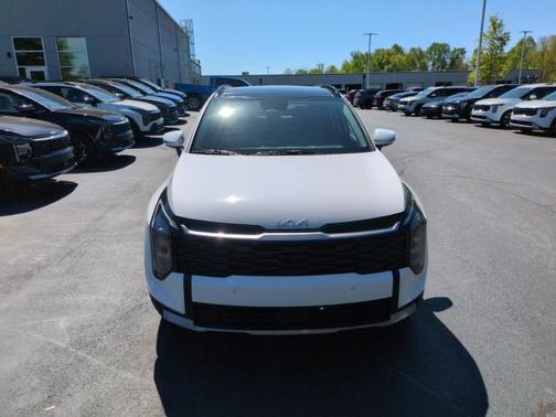 Glacial White Pearl 2026 Kia Sportage EX