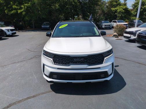 Glacial White Pearl 2022 Kia Sorento SX