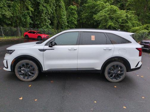 Glacial White Pearl 2022 Kia Sorento SX
