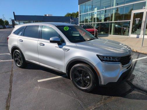 Sparkling Silver 2022 Kia Sorento LX