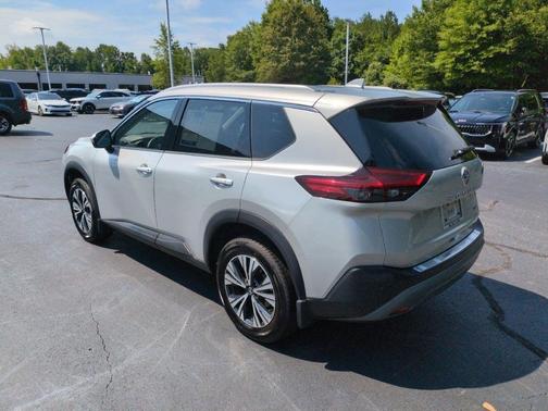 Brilliant Silver Metallic 2021 Nissan Rogue SV