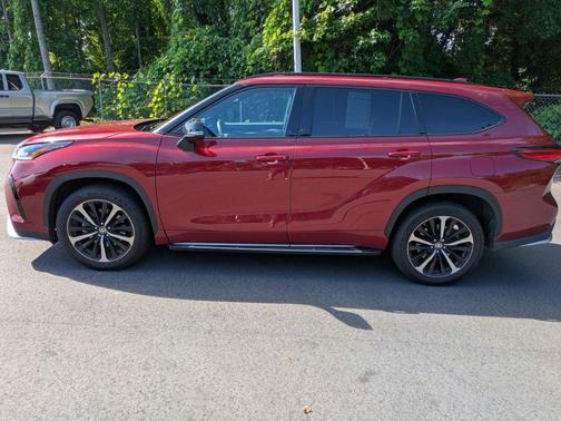 Ruby Flare Pearl 2021 Toyota Highlander XSE