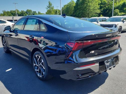 Aurora Black Pearl 2026 Kia K5 EX
