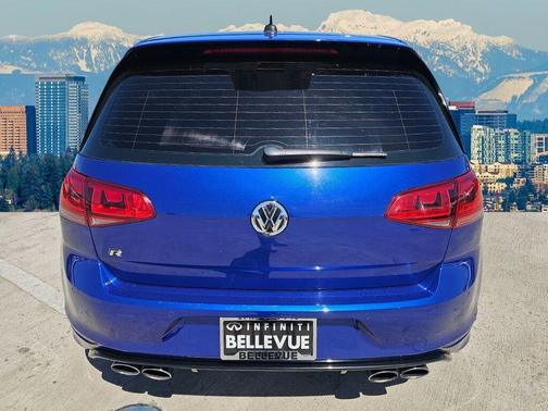 2016 Volkswagen Golf R 4-Door