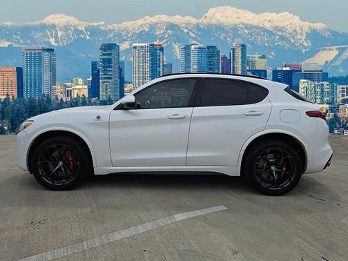 2018 Alfa Romeo Stelvio Quadrifoglio
