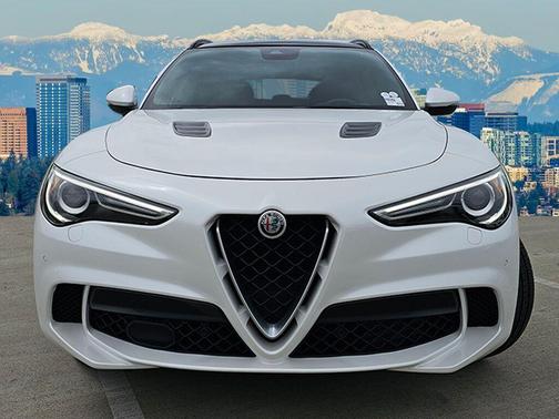 2018 Alfa Romeo Stelvio Quadrifoglio