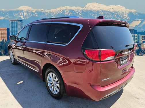 2019 Chrysler Pacifica Touring-L