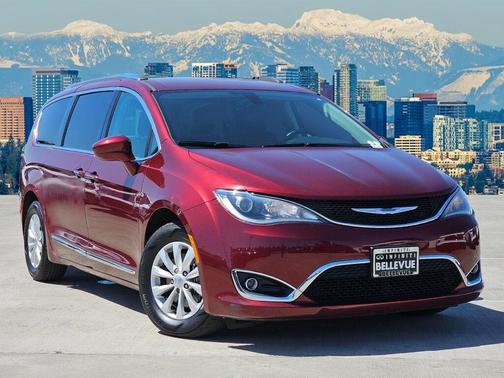 2019 Chrysler Pacifica Touring-L