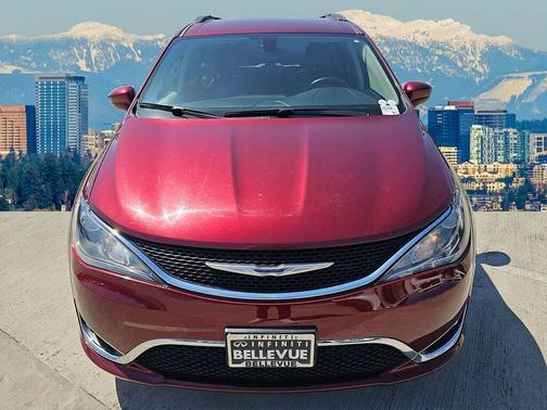 2019 Chrysler Pacifica Touring-L