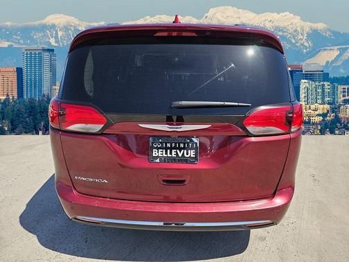 2019 Chrysler Pacifica Touring-L
