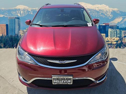 2019 Chrysler Pacifica Touring-L