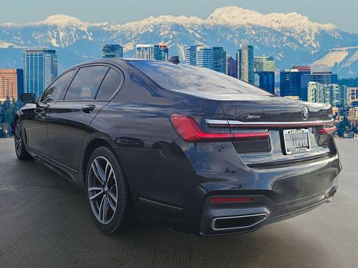 2022 BMW 750 i xDrive