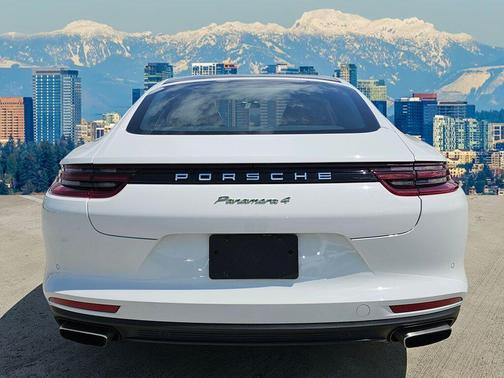 2018 Porsche Panamera E-Hybrid 4
