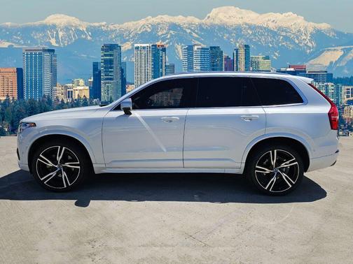 2019 Volvo XC90 T6 R-Design