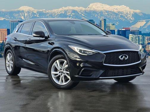 2018 INFINITI QX30 Luxury