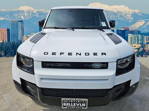 2024 Land Rover Defender P400 X-Dynamic SE