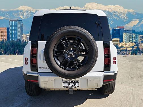 2024 Land Rover Defender P300