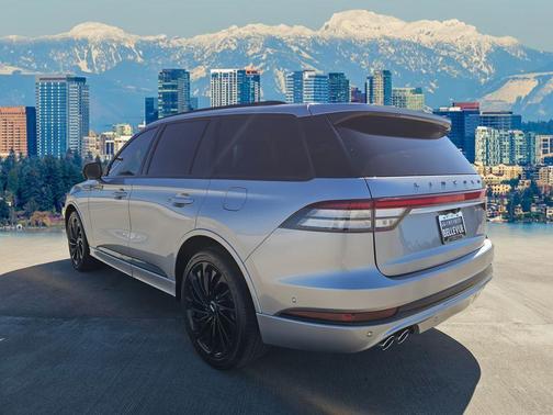 Radiance Metallic 2023 Lincoln Aviator Black Label AWD