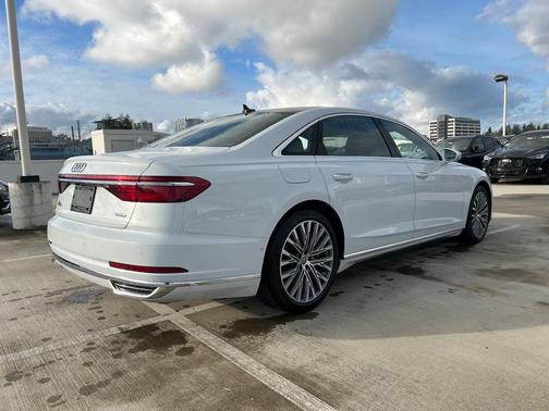 Photo 3 of 5 of 2019 Audi A8 L 55