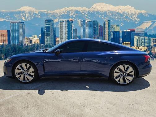 2022 Audi e-tron GT Prestige