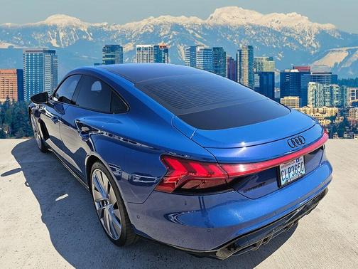 2022 Audi e-tron GT Prestige