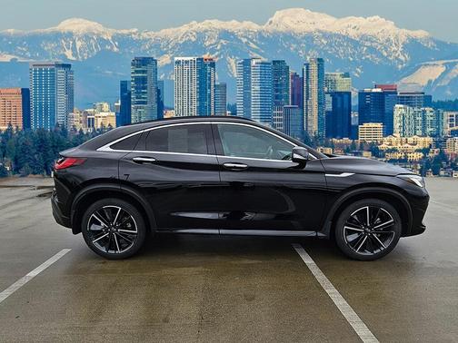 2023 INFINITI QX55 LUXE