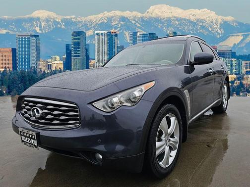 2010 INFINITI FX35 Base