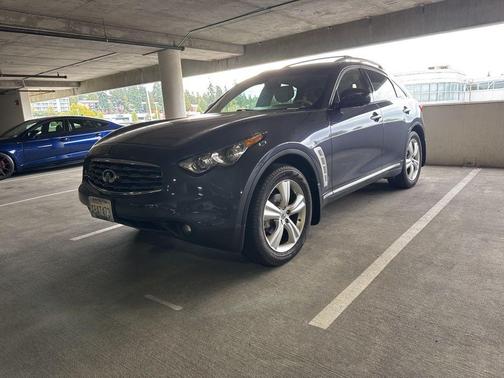 2010 INFINITI FX35 Base