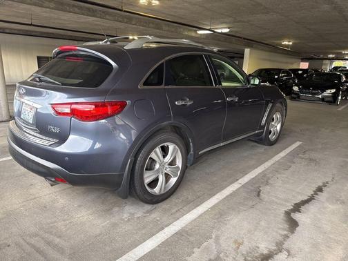 2010 INFINITI FX35 Base