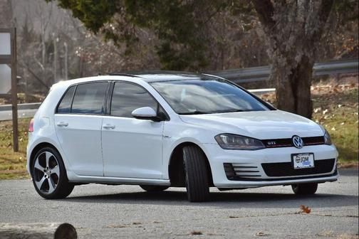 2015 Volkswagen Golf GTI 2.0T Autobahn 4-Door