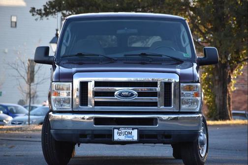 2008 Ford E350 Super Duty XL Wagon