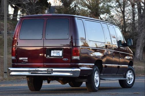 2008 Ford E350 Super Duty XL Wagon