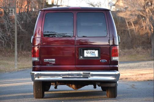 2008 Ford E350 Super Duty XL Wagon