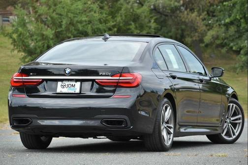2018 BMW 750 xDrive