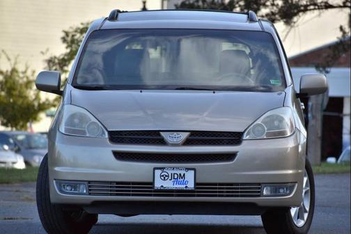 2005 Toyota Sienna XLE