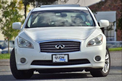 2011 INFINITI M37x Base