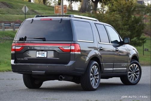 2017 Lincoln Navigator Select