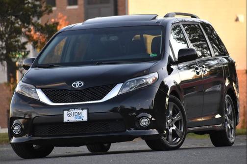 2017 Toyota Sienna SE