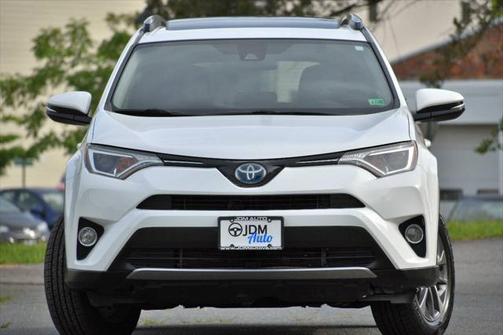 2017 Toyota RAV4 Hybrid XLE