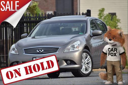 Gray 2013 INFINITI G37x Base