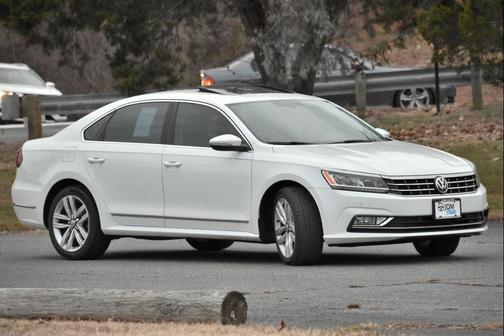 2017 Volkswagen Passat 1.8T SE w/Technology