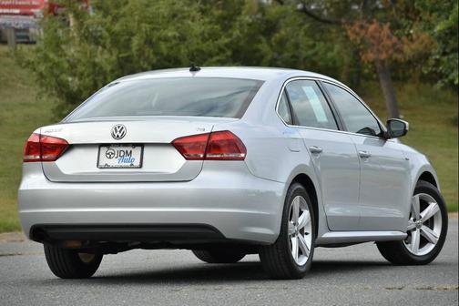2015 Volkswagen Passat 1.8T Limited Edition