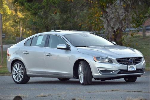 2016 Volvo S60 Inscription T5 Drive-E Platinum