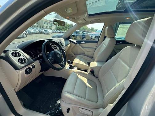 2014 Volkswagen Tiguan 4MOTION Auto SEL