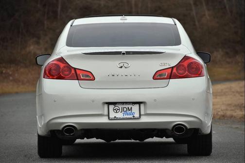 2011 INFINITI G37x Base